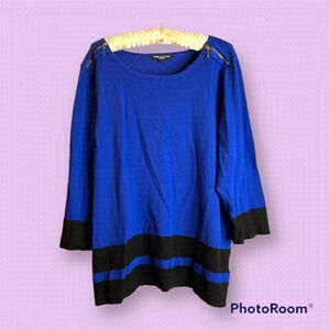 𝅺Cable & Gauge Scoop Neck Blue Black Striped Shoulder Zippers Knit Top Size 1X